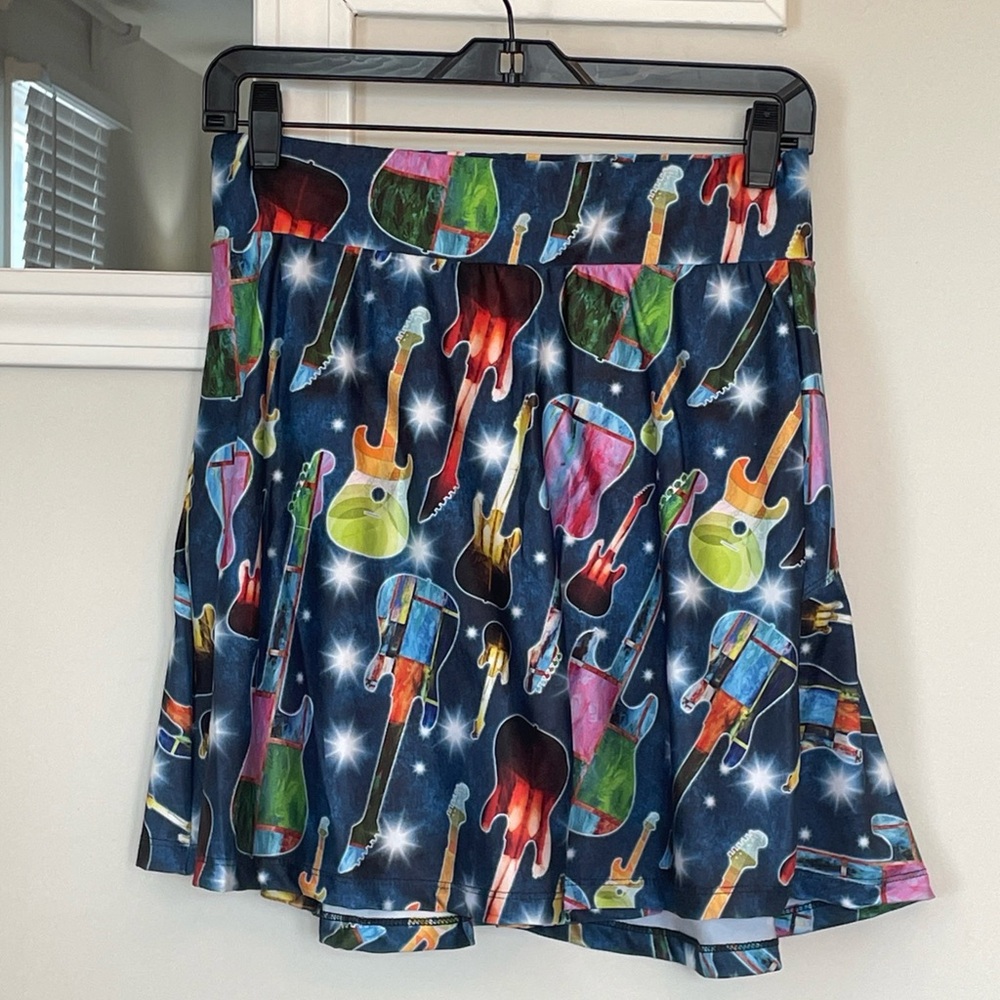 Smash Dandy Women’s Guitar Print Flutter Golf Skort Size Small - Picture 5 of 7
